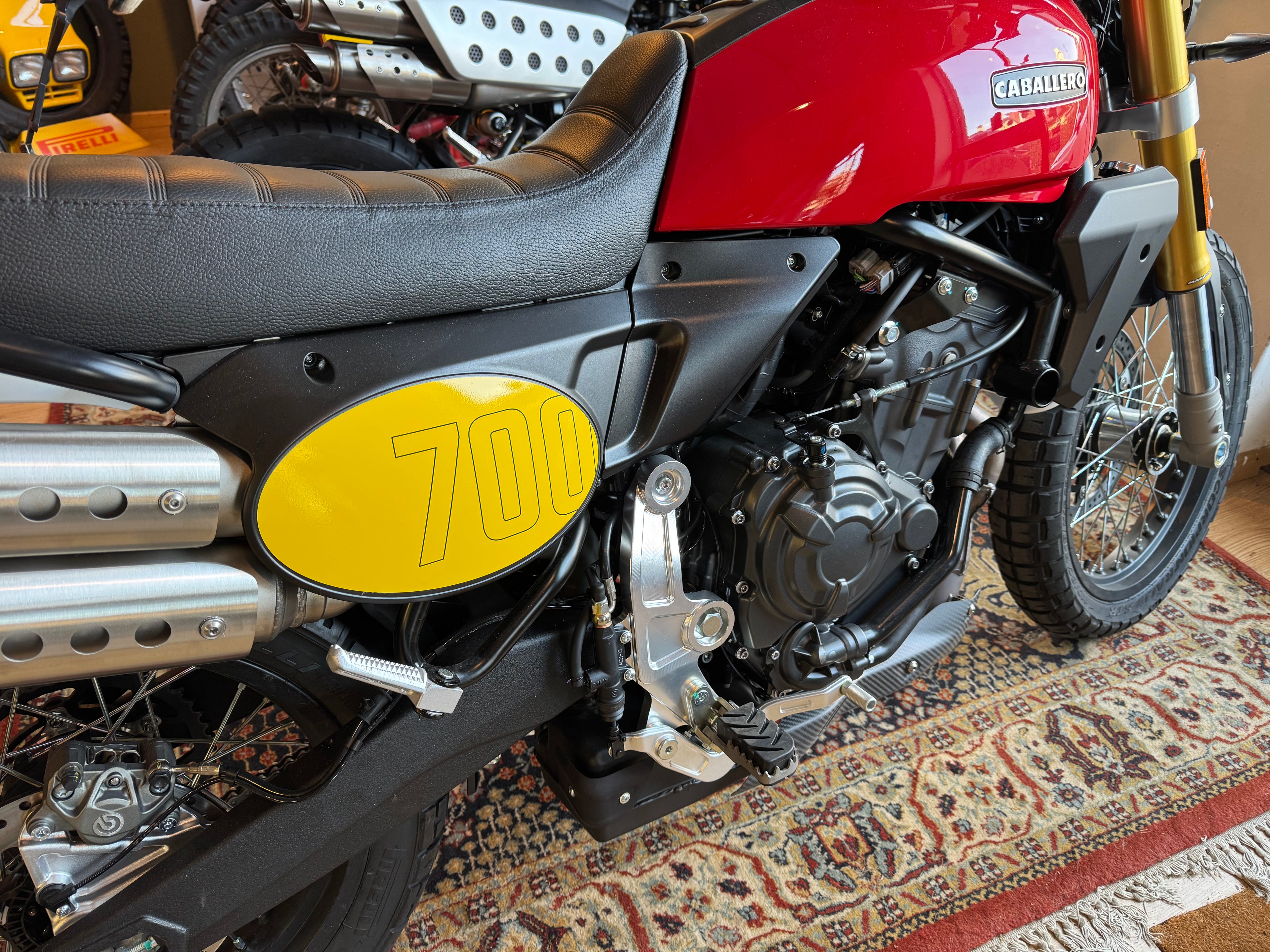 fantic caballero 700, ube's garage, concessionaria moto milano